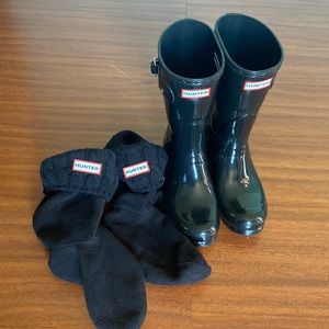 Hunter rain boot size 8, GUC!! With boot socks!